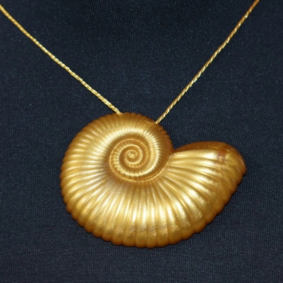 Disney Live Action Film Movie The Little Mermaid Ursula Vanessa Plastic Necklace - Picture 3 of 11